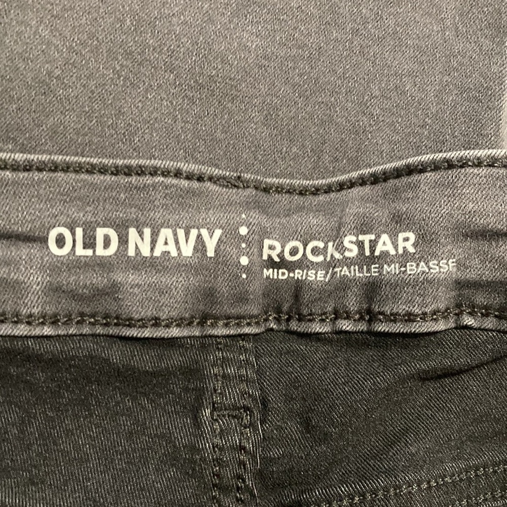 Distressed Rockstar Jeans - Picture 2 of 4